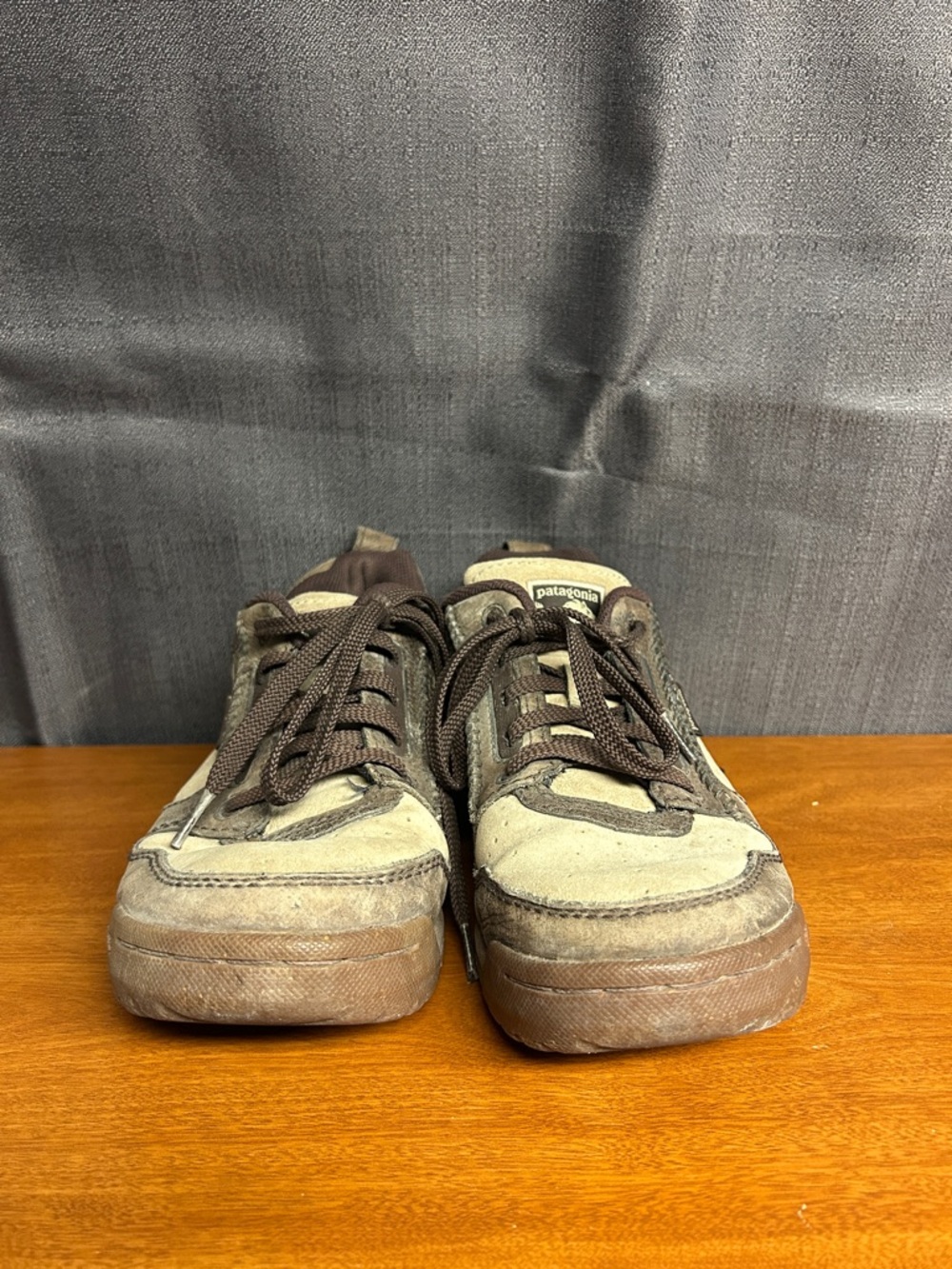 Patagonia Suede Low-Top Hiking Sneakers Boaris Hiking Trail shoes Vibram Size 8 - Picture 3 of 7